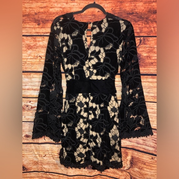 Velvet Lace Illusion Dress Sz 6 Black Flare Sleeve Boho Whimsigoth Flar… - Picture 10 of 14